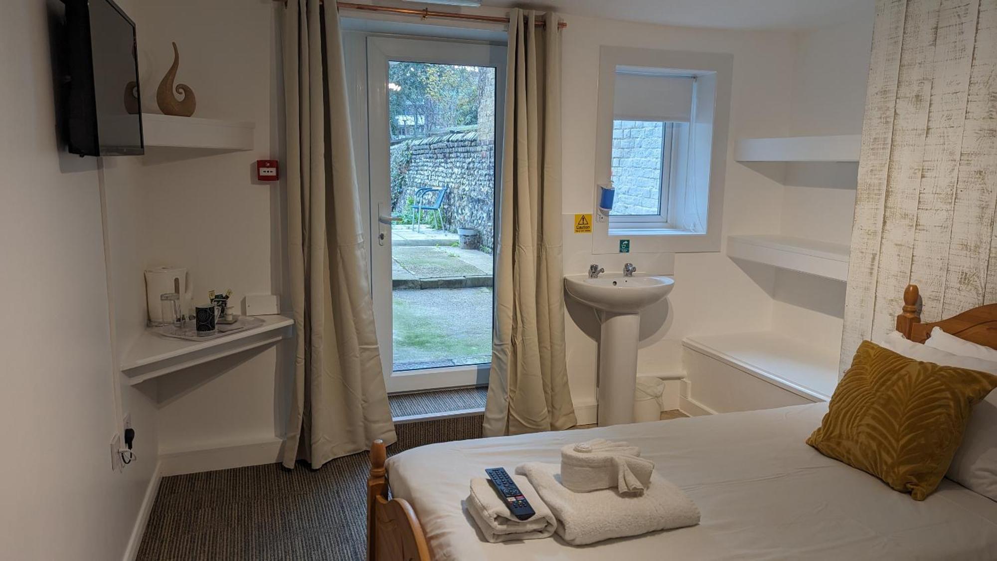 Dover Town Rooms - Short Lets & Serviced Accommodation - Douvres Extérieur photo